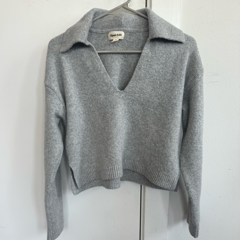 Open Edit Women's Soft Gray V-Neck Sweater